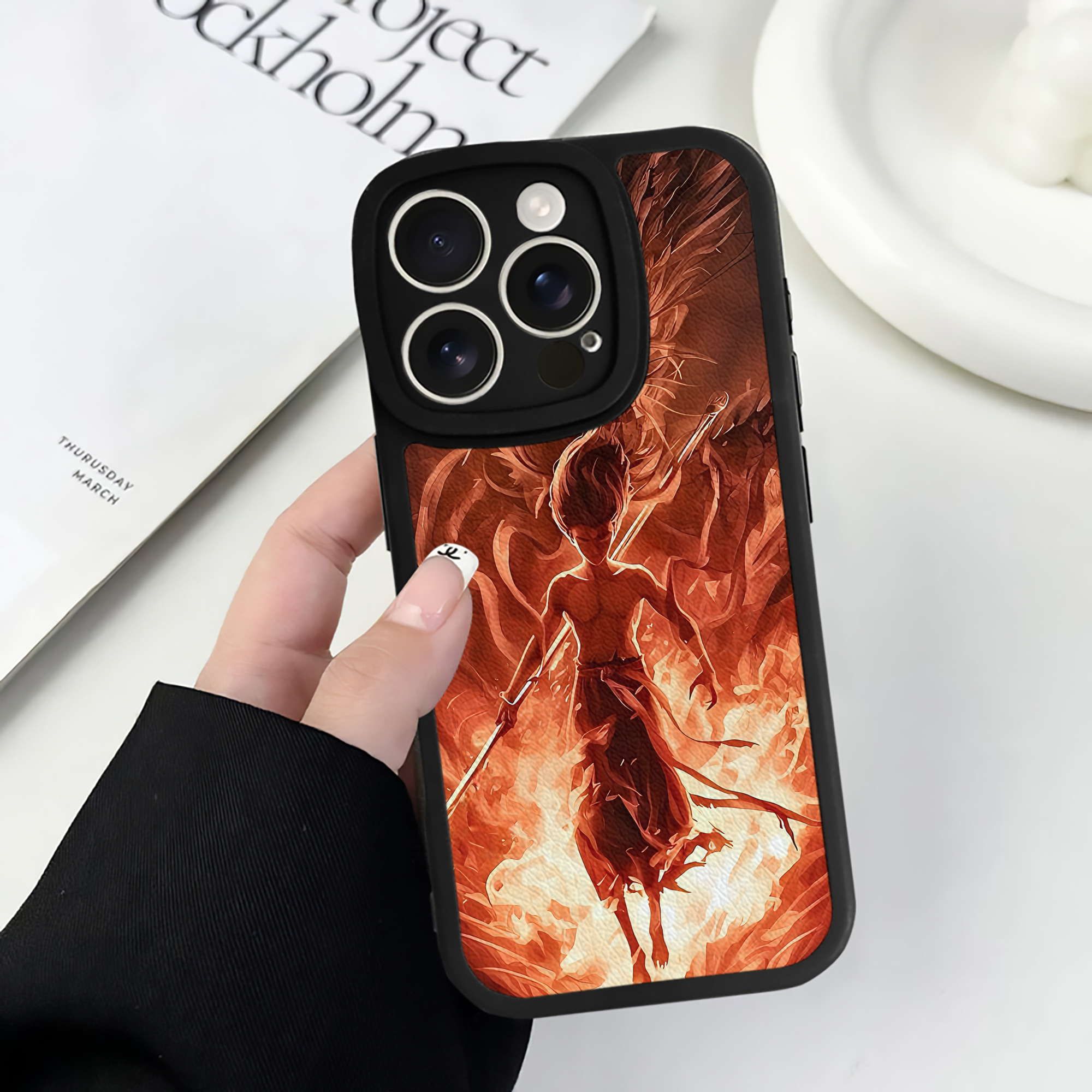 （画像用） Ne Zha 2 ナタ 魔童の大暴れ 【iPhone 16シリーズ対応】シリコンスマホケース（レザー調） 材質：シリコン
